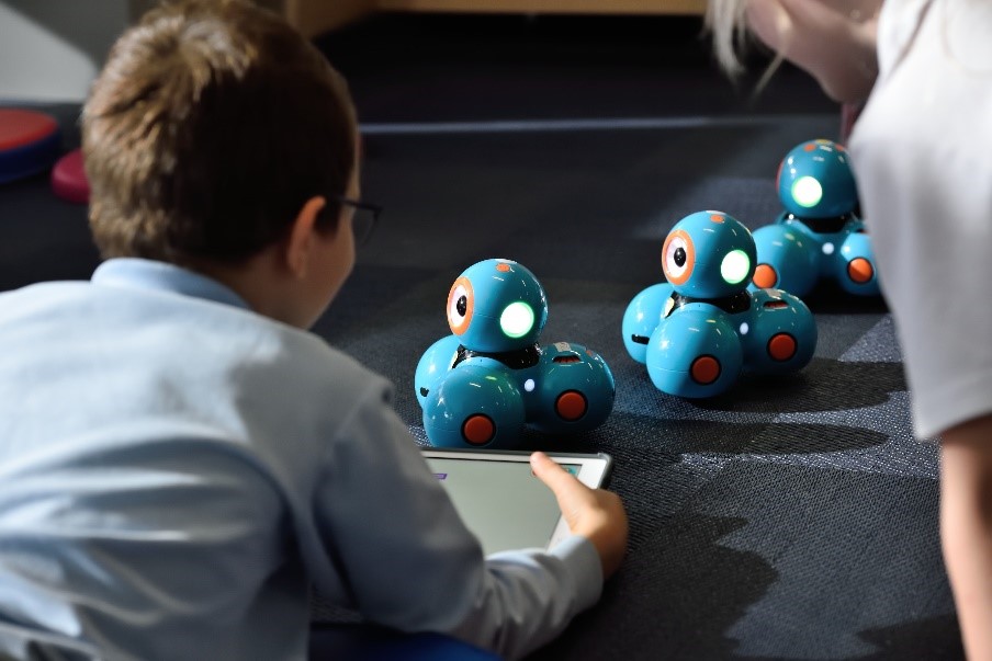 How Is AI Expanding the Horizons for Children?